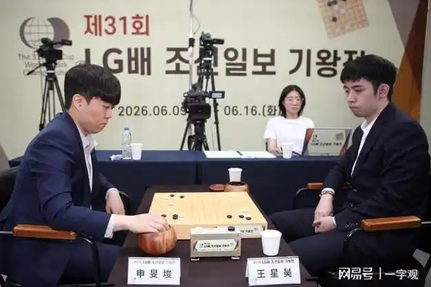 欧冠巅峰对决：皇马逆转利物浦，安切洛蒂神换人再创奇迹